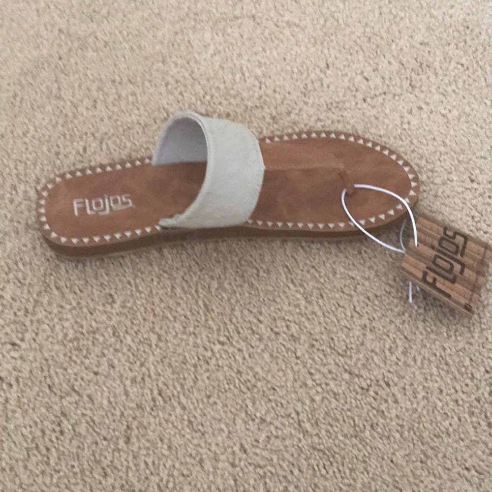 Flojos grace flip flop brand new size 9